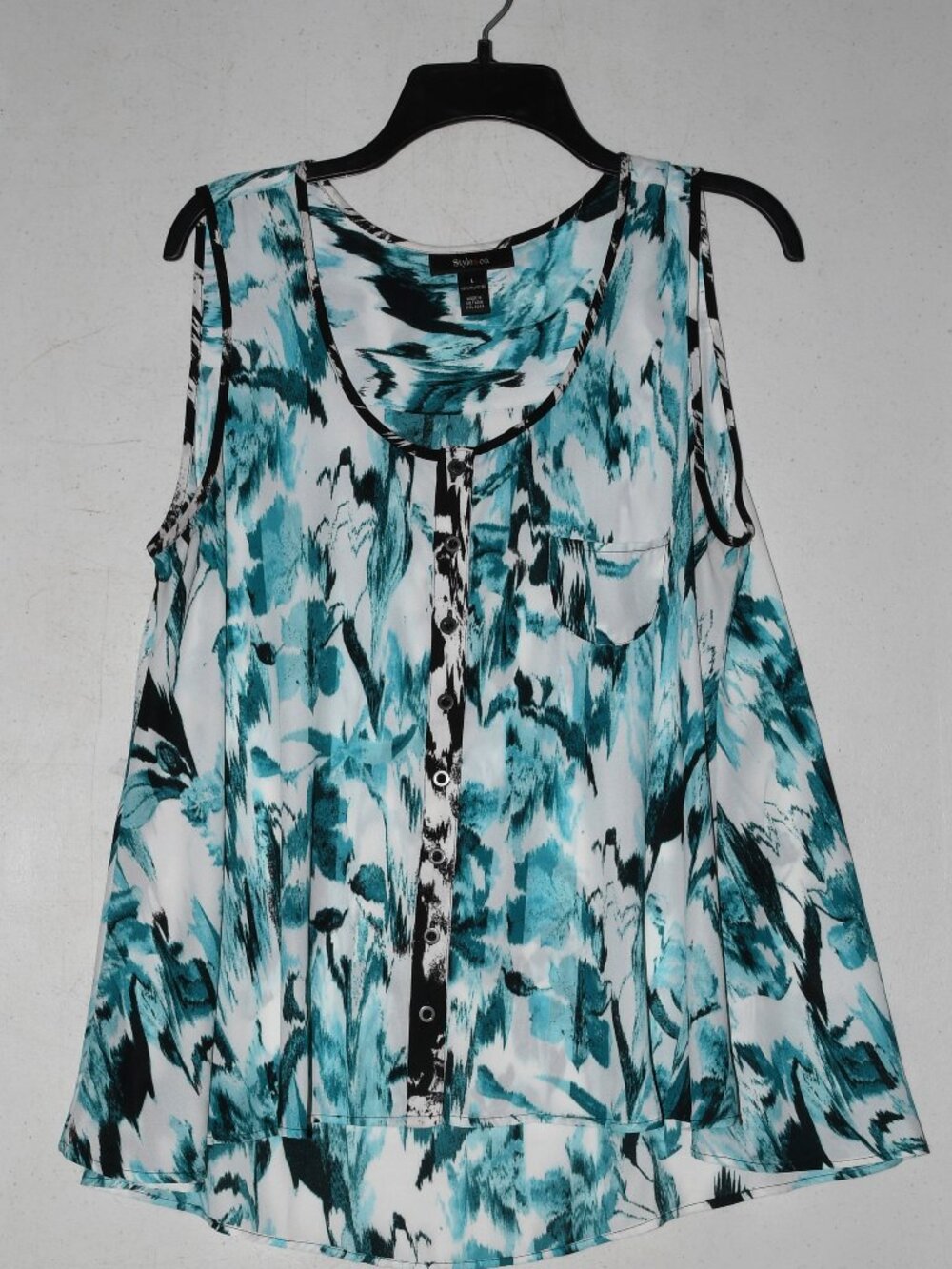 Style & Co. White & Blue Sleeveless Blouse